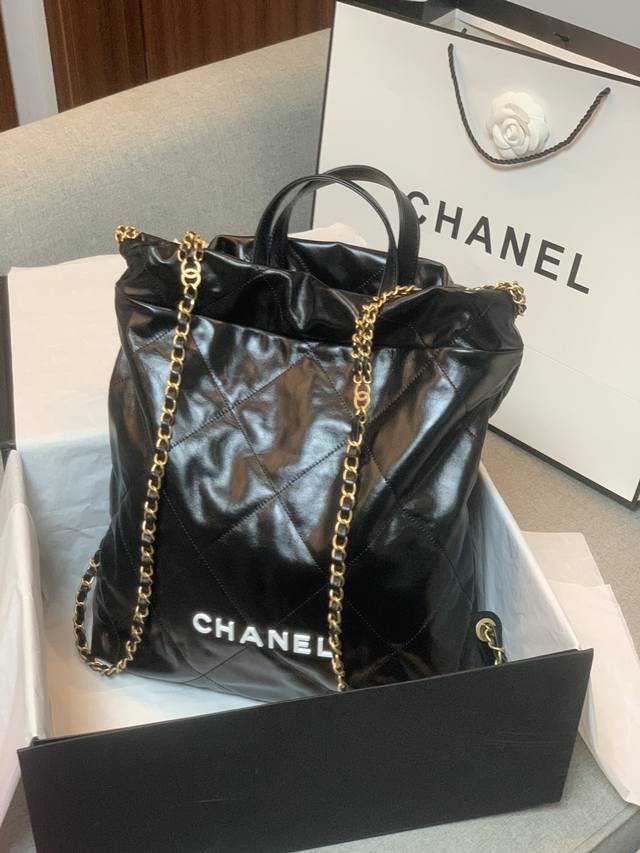 Chanel 2022年新款四色现货 牛皮系列 正品37000元购进打版开模 新式背包 手提两用 超大容量 时尚休闲设计 进口牛皮经过深加工 追求完美柔软细腻手