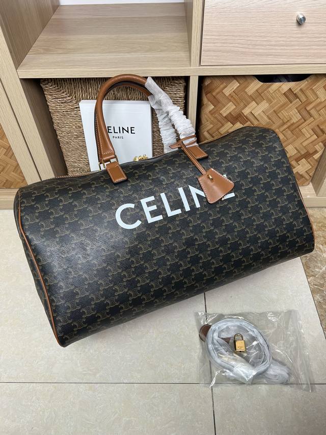 Celine新款旅行袋 voyage Triomphe帆布大号手袋 20 X 11 X 9英寸 50 X 28 X 22.5厘米 63%涂层帆布 37%小牛皮