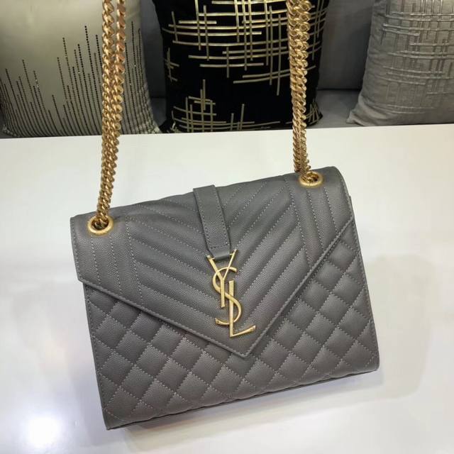 中号 Y家 经典爆款绗缝纹理真皮包saint Laurent 标志正面翻盖包 配有金属联结标志 真皮链条肩带及纵横绗缝拼接 货号 487206 尺寸 17 5