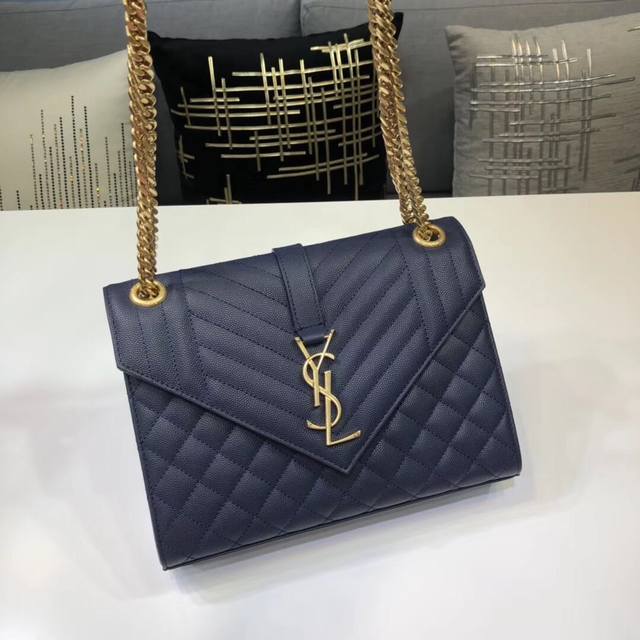 中号 Y家 经典爆款绗缝纹理真皮包saint Laurent 标志正面翻盖包 配有金属联结标志 真皮链条肩带及纵横绗缝拼接 货号 487206 尺寸 17 5