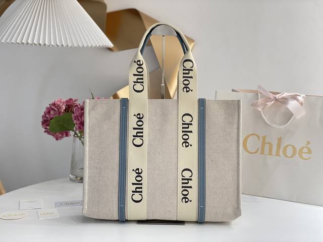 大号 Chloe克洛伊 新品 Woody Tote Bag 在社群掀起极高讨论度的帆布包 主要原因除了款式美之外 更应容量能装 超高cp值等等优点 让这款帆布包