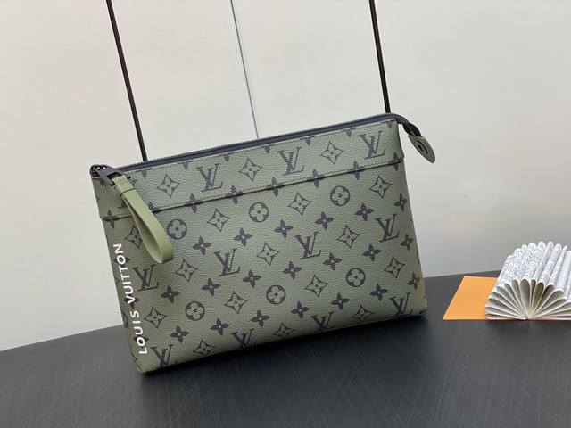 原单精品 M8 8绿花 手包手拿包系列 Pochette Voyage Souple手拿包 這款keepall Bandouli re 25都市袋款以塗層帆布製