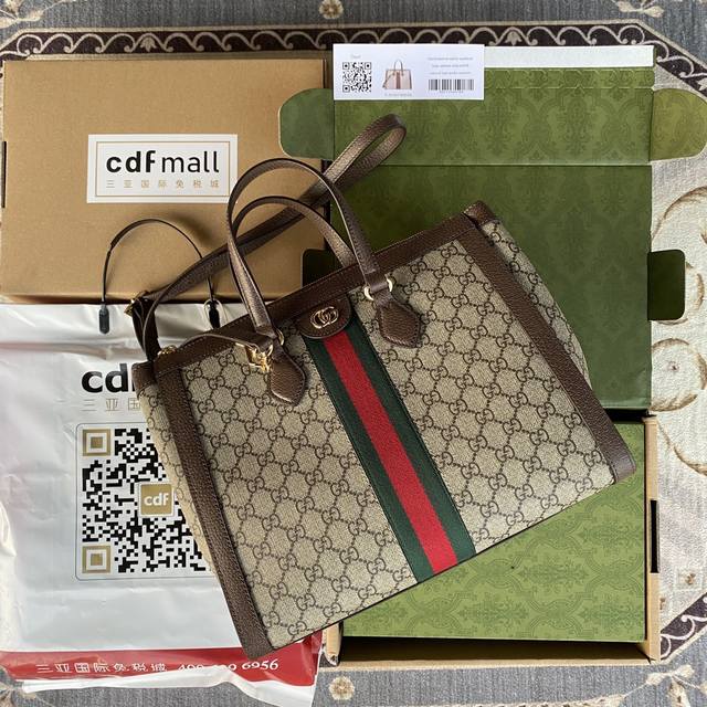 原厂皮配 Cdfmall三亚免税店手提袋 G家新款 沉浸在复古情怀之中 方正的造型让人联想到复古的设计 Gg Supreme高级人造帆布材质 点缀红绿织带等品牌