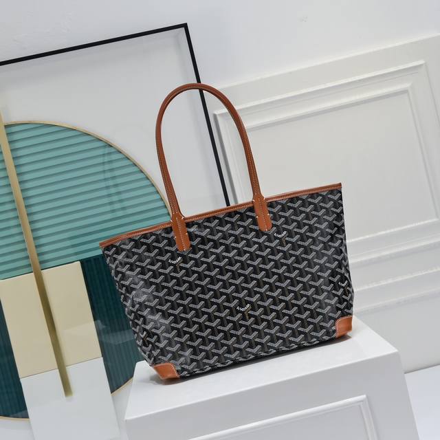 Goyard 袋口拉链款购物袋便携随身携带轻便 耐磨材质作为创立于1853年的法国家族制箱商鼻祖忠于本源的历史传承永不妥协的手工技艺和开创时代先河的创意设计标志