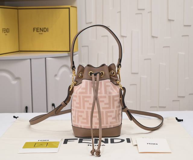 型号2199 Fendi Mon Tr sor水桶包 纯羊毛面料 带米色ff图案标志性logo 单肩或手提 实用可爱型size 17-12-10Cm Ddd