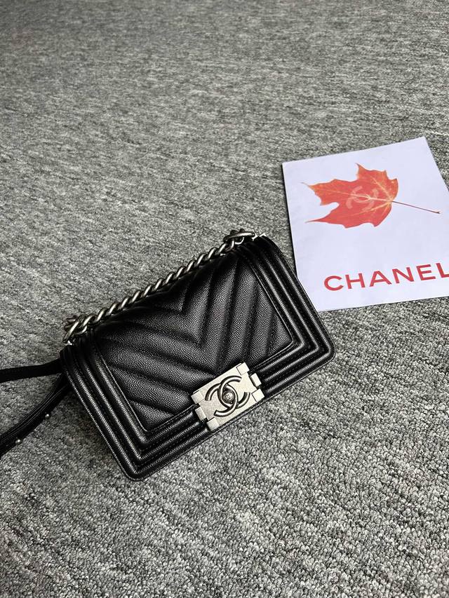 细球纹 Chanel 经典爆款 85 Leboy系列 进口细球纹小牛皮 实物颜色非常漂亮 原厂进口24K真金电镀五金 尺寸:20Cm Ddd