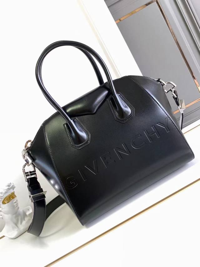 新款 法国品 纪梵家 GivencxY 经典款antigona Tote 法国原厂box皮 升级高端货 Ddd Size:中号底长27-底宽16-高38-袋口长