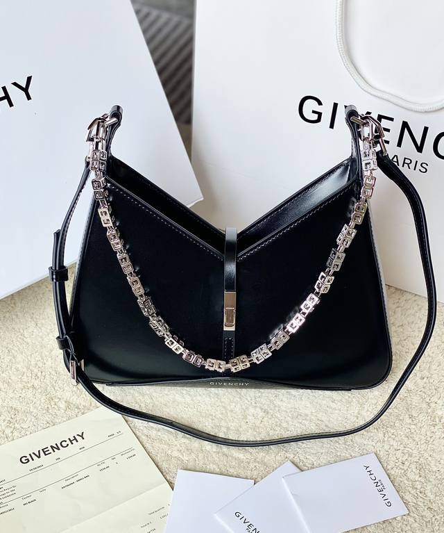 新品 法国纪x希 GivencxY 2023最新cut Out魅力优雅 手袋 法国原厂box皮 搭配铸铜4G五金链条 Ddd Size 29x23x6 Ddd