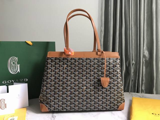 Gy家 全新 Goyard Tote通勤系列 Bellechasse Biaude 敞篷包有可以容纳a4文件的宽大内容量 能满足日常及商务通勤使用需求 内有由未