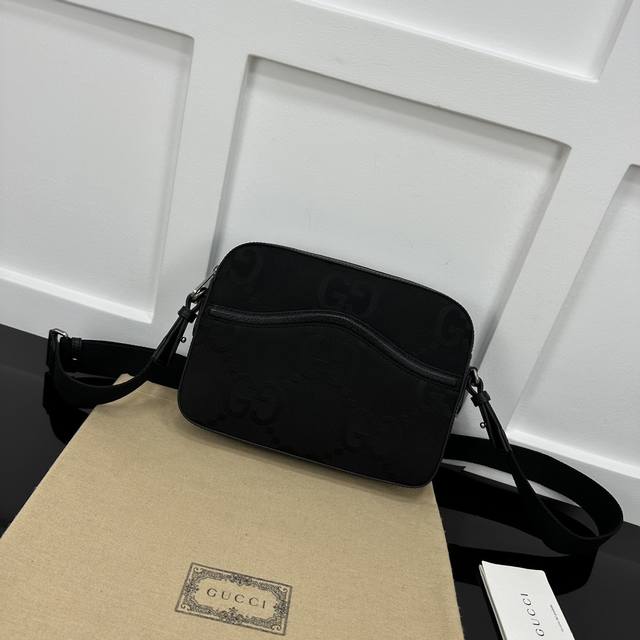 Gucci新款专柜品质 原厂皮 实物实拍 款号 675891克色大g帆布 尺寸 W25 5Xh20Xd6Cm Ddd