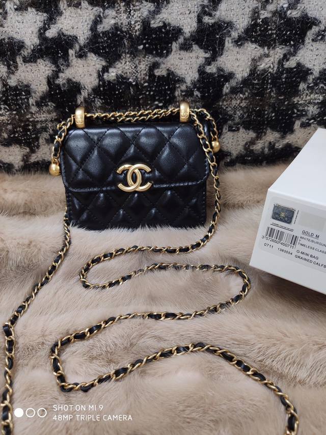 Chanel Ap68360早秋新品 零钱口盖零钱包 新出的光面牛皮搭配双小拿到实物完全被种草了完全不一样的气质 惊喜惊艳 可单肩 斜挎 手挽 能装出门用的口红