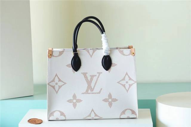 顶级原单 M46912 Ddd 本款 Onthego 中号 Tote 包将 Monogram 图案先印染后压印于柔软粒面牛皮 白花黑皮黄皮拼色大花丝印妈咪袋oo