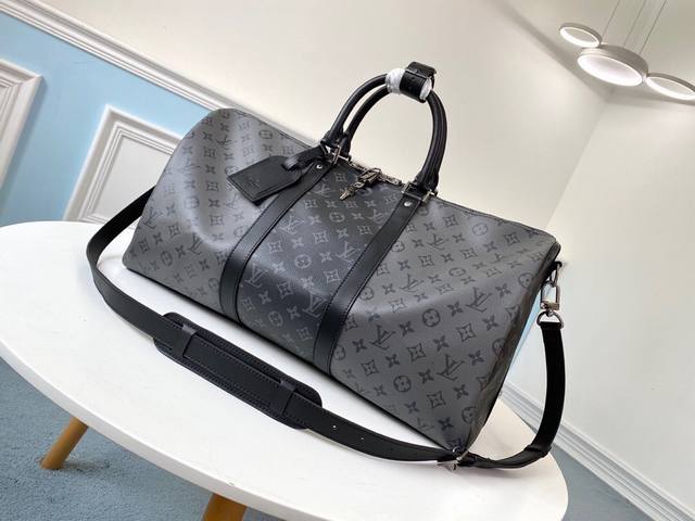 顶级原厂 M45392 Keepall 50旅行袋 配肩带 此款与日本设计师藤原浩合作设计的keepall 旅行袋融汇品牌传统元素 Monogram花纹 与充满