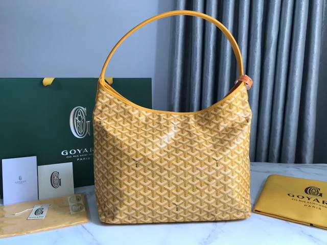 正品级 Goyard Hobo Boh me 流浪包腋下包 灵感来自波西米亚流浪的生活哲学 两大王牌saint Louis Artois系列托特包的综合体 内置