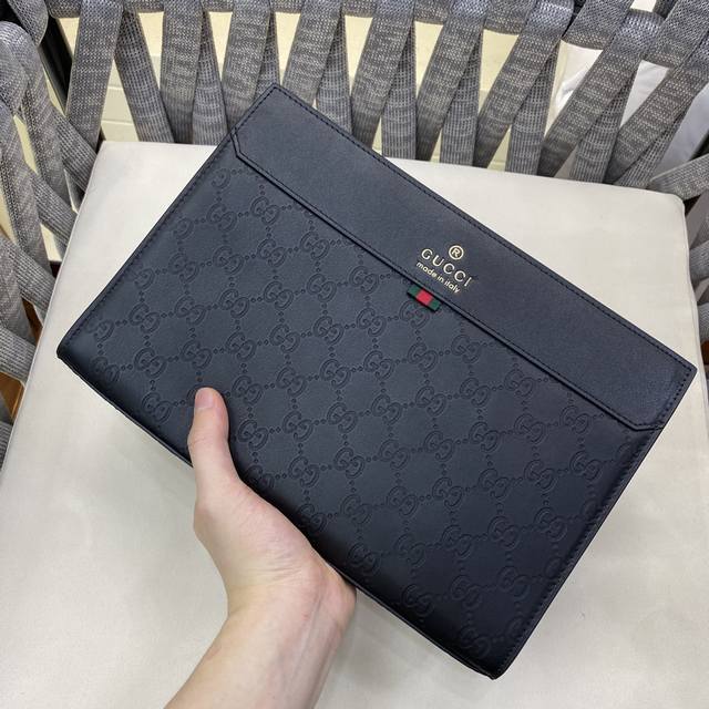 Gucci批 古奇 手包g家最新夹款包量容大 古奇gucci新手款包 原品版质 做完工美 又一超款爆来款袭 摆脱以经往典设计 足以吸人引的眼球古琦属专里布 款号