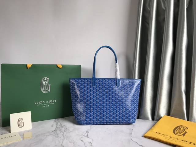 Goyard 戈雅 经多次研究与改良 不断提升面料与皮质 全方位独家定制只为不断达到客户的高品质要求 如果你担心没拉链的安全性不够高 那么拉链款的托特包绝对是首