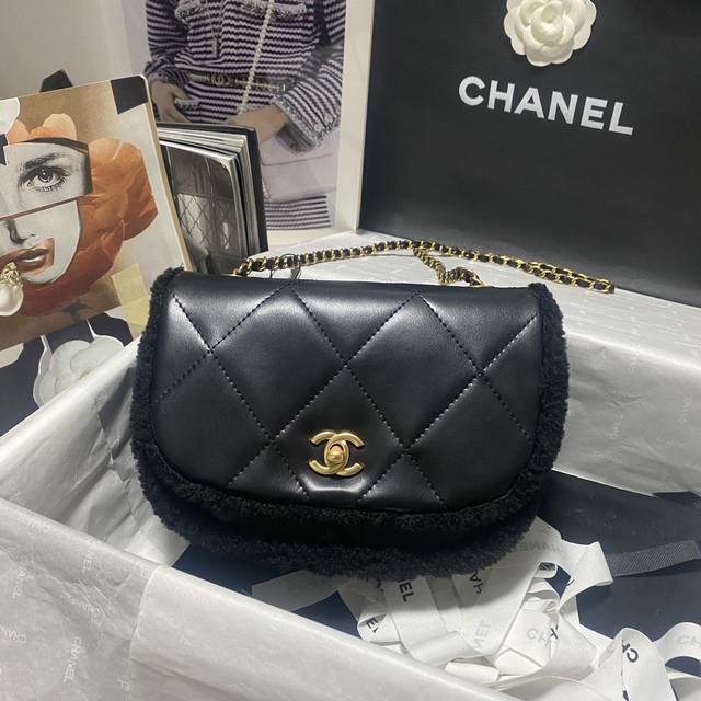 现货 羊毛搭配小牛皮小香chanel23K口盖包马鞍包 跟