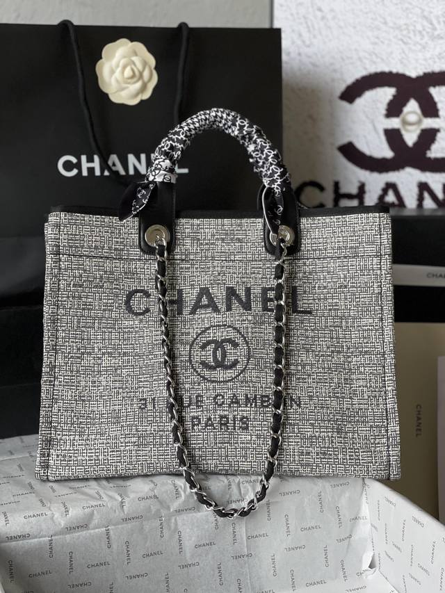 法国高端定制品 Chane1 Classic Bag 66941# 2020年早春新色 Chane1沙滩牛仔帆布包 专柜同步更新 结合一切经典的旅游购物袋系列