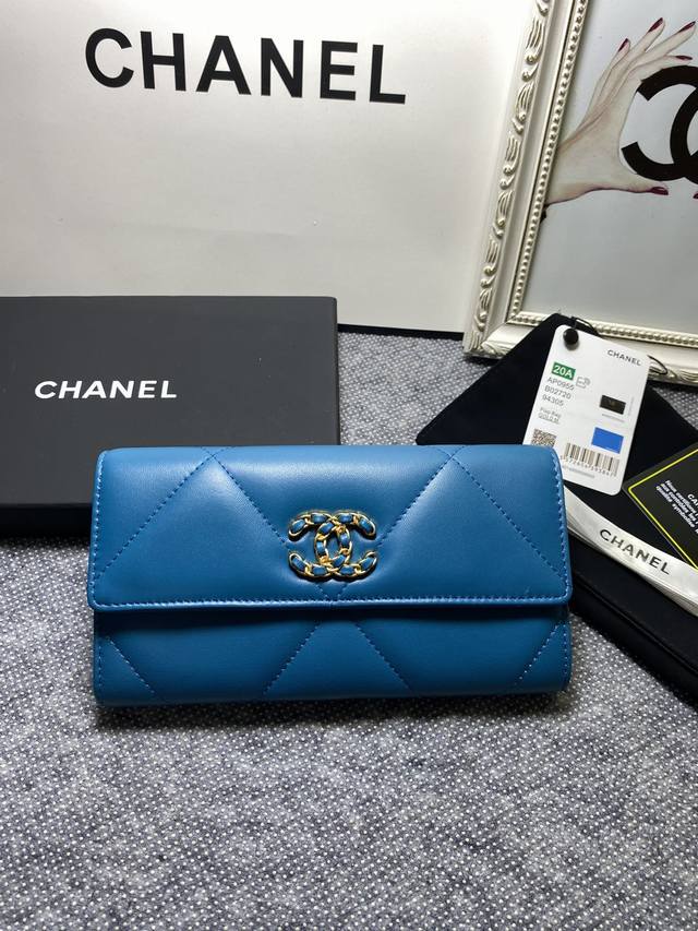 Chanel 19K非常重磅的标志性第一系列 超大菱格纹 穿链cc扣 原版羊皮 型号p985尺寸19Cm