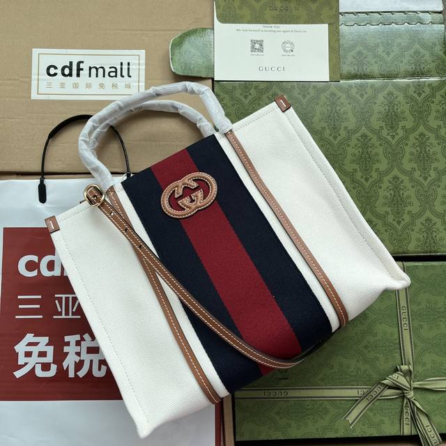 原厂皮配 Cdfmall三亚免税店手提袋 互扣式双g小号托特包 自1960年代问世至今 标志性互扣式双g标识一直是gucci各个系列的重要设计 素 多年以来 它