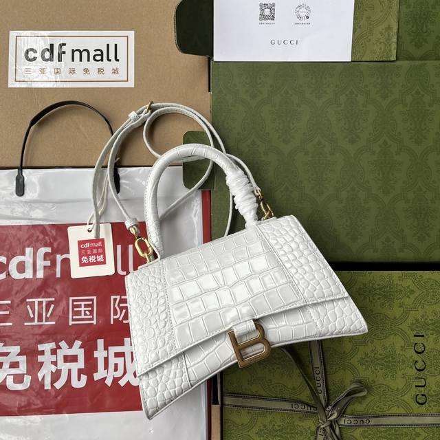 原厂皮配 Cdfmall三亚免税店手提袋 全网首发balenciaga Gucci 联名在gucci诞辰百年之际发布了全新 Aria-时尚咏叹调 系列两个品牌的