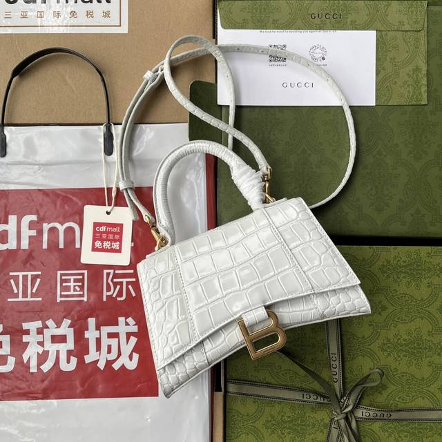 原厂皮配 Cdfmall三亚免税店手提袋 全网首发balenciaga Gucci 联名在gucci诞辰百年之际发布了全新 Aria-时尚咏叹调 系列两个品牌的