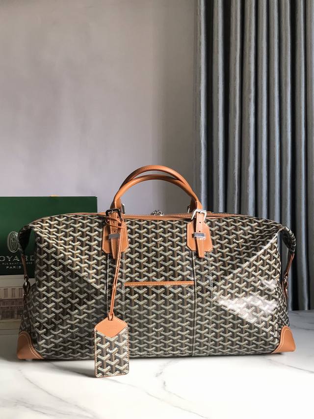 Goyard 新品boeing 旅行包 长度55厘米 非常适合携带多物品的朋友们 可机舱内使用或作为行李包使用 超大容量可装下各式各样的冬服 鞋子 化妆包...