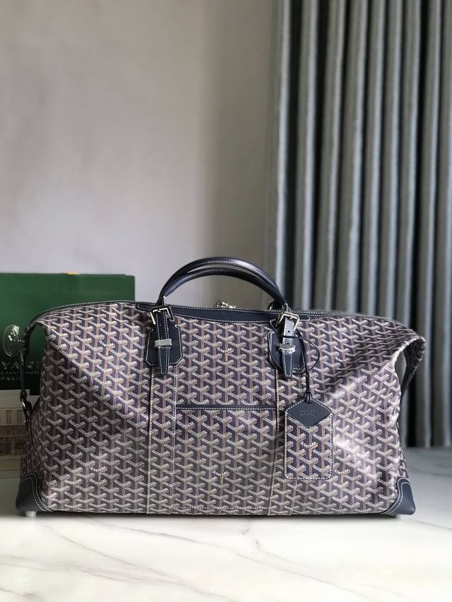 Goyard 新品boeing 旅行包 长度55厘米 非常适合携带多物品的朋友们 可机舱内使用或作为行李包使用 超大容量可装下各式各样的冬服 鞋子 化妆包...