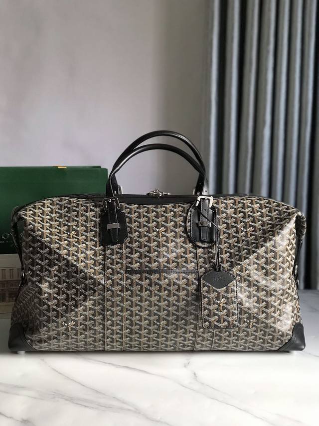 Goyard 新品boeing 旅行包 长度55厘米 非常适合携带多物品的朋友们 可机舱内使用或作为行李包使用 超大容量可装下各式各样的冬服 鞋子 化妆包...