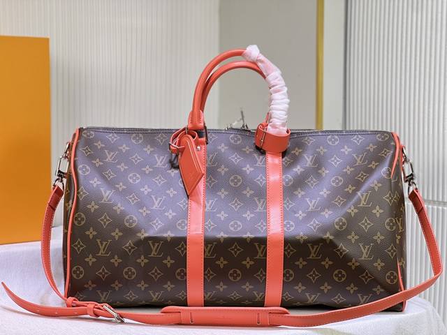 M41416 本款 Keepall Bandouli re 50 旅行袋选用 Monogram Macassar 帆布 为侧带 名牌 织物内衬和顶部皮革手柄同步