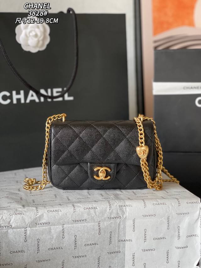 小原单p大号 配盒 顶级原版品质chanel23P新款爱心球完胜金球chanel的金球有多火不用多说了吧 专柜难买程度5颗星 这次新一季上新爱心款 火速来 Ge