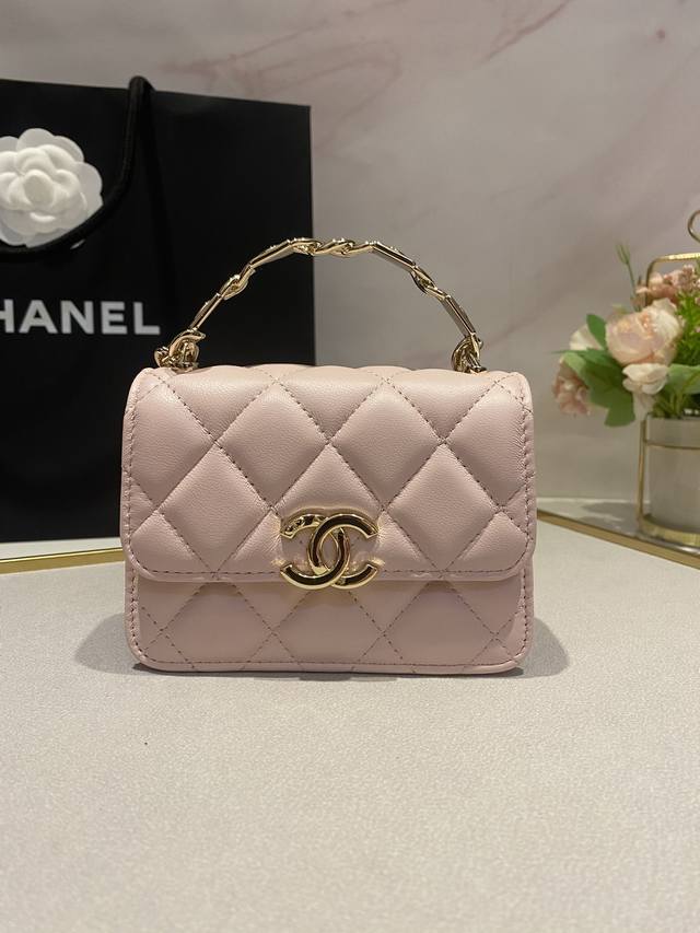 Chanel 22Cc 春夏系列珐琅手柄小挎包 正品 溢价24000 购入 太难了 正品现在好多款都要溢价 只能怪设计师太厉害了 总是设计出这么可爱的小废包只能