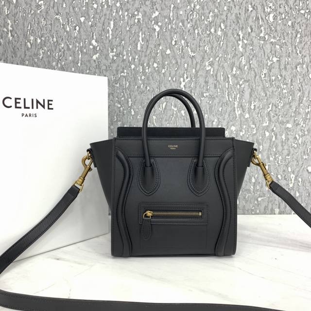 升级版新logo Celine经典 笑脸包 海外原单水货 小20Cm Luggage拼色小牛皮手提 斜挎包 顶部为拉链闭合 内设简洁扁平口袋 古金色金属配件 型