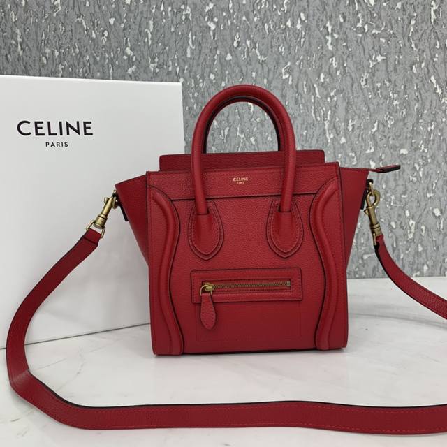 升级版新logo Celine经典 笑脸包 海外原单水货 小20Cm Luggage拼色小牛皮手提 斜挎包 顶部为拉链闭合 内设简洁扁平口袋 古金色金属配件 型