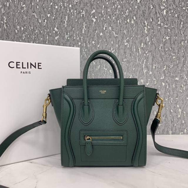 升级版新logo Celine经典 笑脸包 海外原单水货 小20Cm Luggage拼色小牛皮手提 斜挎包 顶部为拉链闭合 内设简洁扁平口袋 古金色金属配件 型