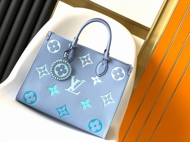 M45717香草黄 M45718天蓝色 M45719粉色代购级品质本款 Onthego 中号 Tote 包将 Monogram 图案先印染后压印于柔软粒面牛皮