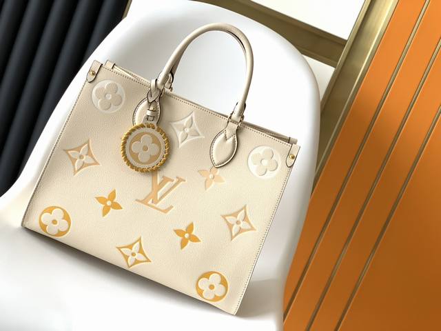 M45717香草黄 M45718天蓝色 M45719粉色代购级品质本款 Onthego 中号 Tote 包将 Monogram 图案先印染后压印于柔软粒面牛皮