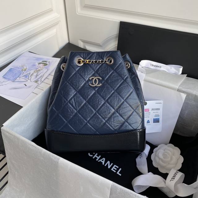 Chanel 新款限量 94485 金银链条复古背包 独家爆款 Chane*Cc Gabrielle 流浪背包 皮质 五金细节 风格完全对版 最新小香流浪款系列