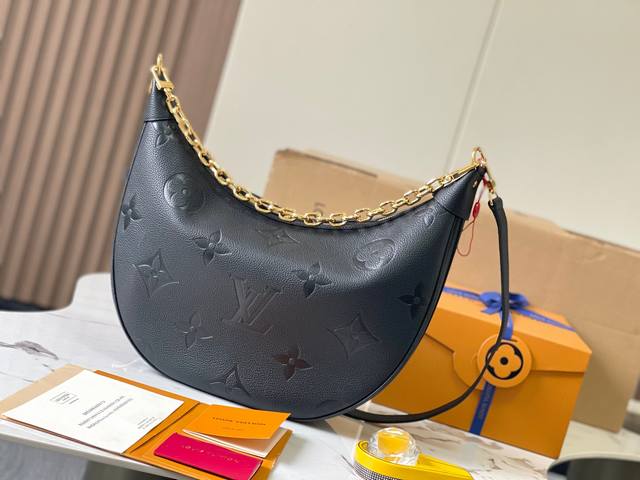 特级精品原厂皮 全钢五金 M46725黑色 本款 Loop Hobo 手袋选用柔软 Monogram Empreinte 牛皮革塑造贴合身形的潮流半月构型 以充