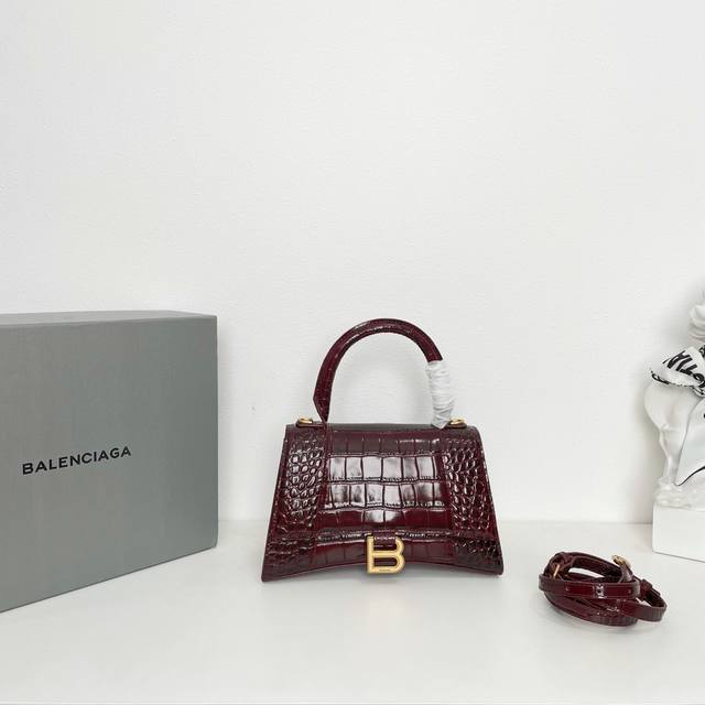 巴黎世家 Balenciaga Hourglass沙漏包 S号23Cm高级时尚的酒红色鳄鱼纹 进口原单小牛皮压纹鳄鱼 里外全皮 顶级品质 现货实拍 一眼万年的经