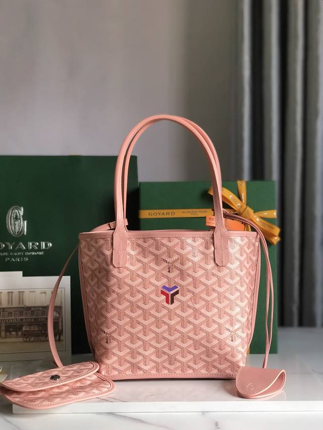 正品级 升级出新配送包饰包夹礼品盒升级版说明书 Goyard 戈雅 经多次研究与改良 不断提升面料与皮质 全方位独家定制只为不断达到客户的高品质要求 底布采用与