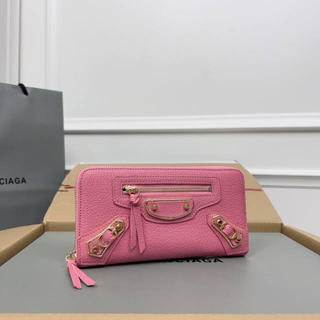 Balenciag粉红 实物实拍 独家背景 经典款复古拉链长款山羊皮机车钱包笑脸拉链多层卡包 内里12个卡槽 尺寸 19X10X2.5