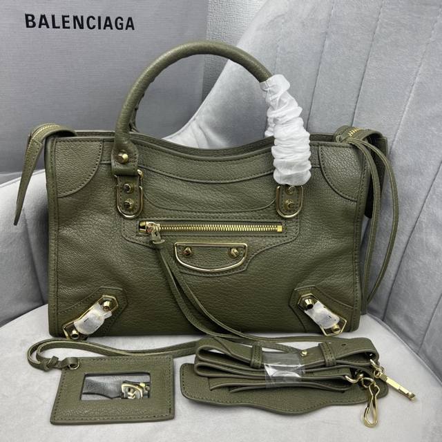 巴黎世家原单 意大利进口山羊皮机车包金锭橄榄绿色-30Cm-Balenciaga 巴黎世家 原单品质 经典代表作机车包 好美又耐看-原版山羊皮.3个尺寸可选 配