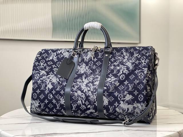 顶级原厂 M57285 Keepall Bandouli re 50 旅行袋身披 Monogram Tapestry 帆布和皮革饰边亮相 2021 春夏前系列