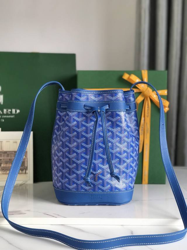 正品级 Goyard Petit Flot水桶包，发财桶，容量max 面料采用以亚麻，大麻纤维和棉为主要成分的定制双层加厚雨露麻对版定制皮纹一条