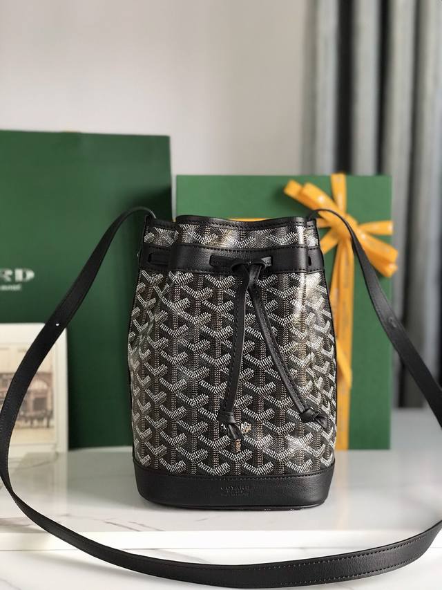 正品级 Goyard Petit Flot水桶包，发财桶，容量max 面料采用以亚麻，大麻纤维和棉为主要成分的定制双层加厚雨露麻对版定制皮纹一条肩带可调