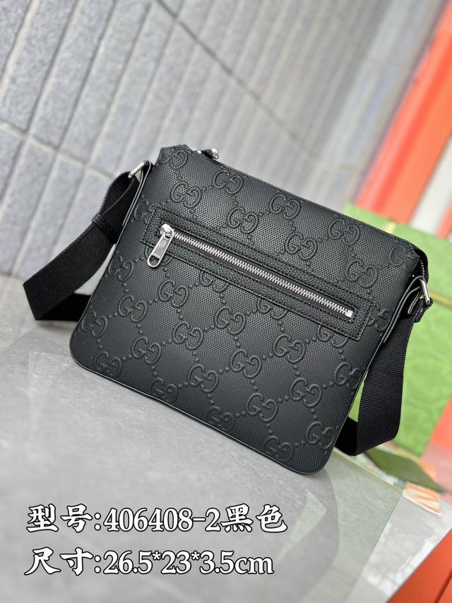 Gucci 古驰 406408-2 材质：头层牛皮 用途：斜挎包 单肩背包 规格：26.5×23×3.5Cm 整包采用进口意大利