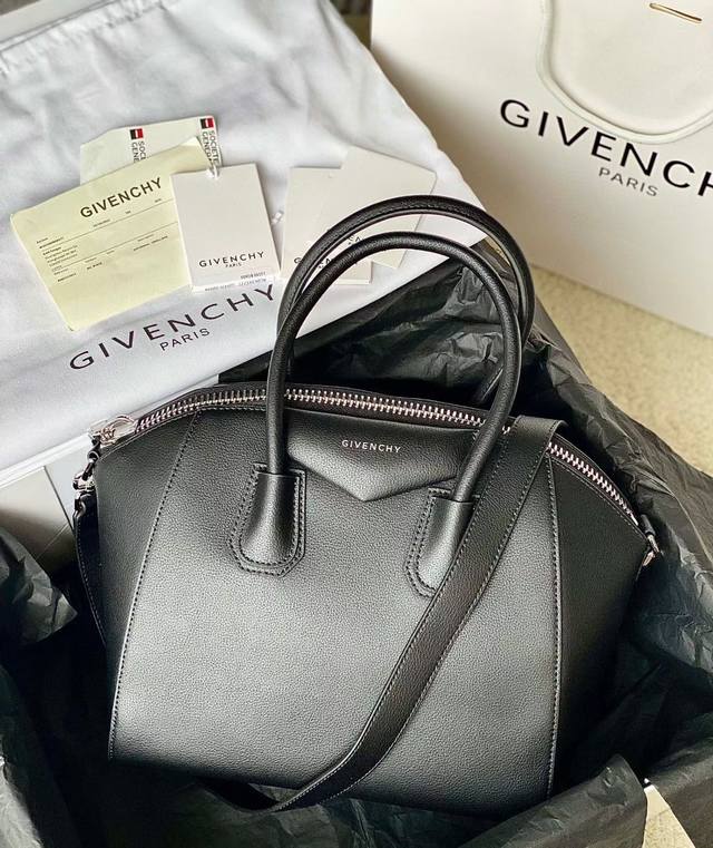 法国品 纪*希 GIVENC*Y 经典款Antigona tote 手提包进口山羊皮，最新版烫字logo！ 款号搜9981-2 尺寸28*34*25