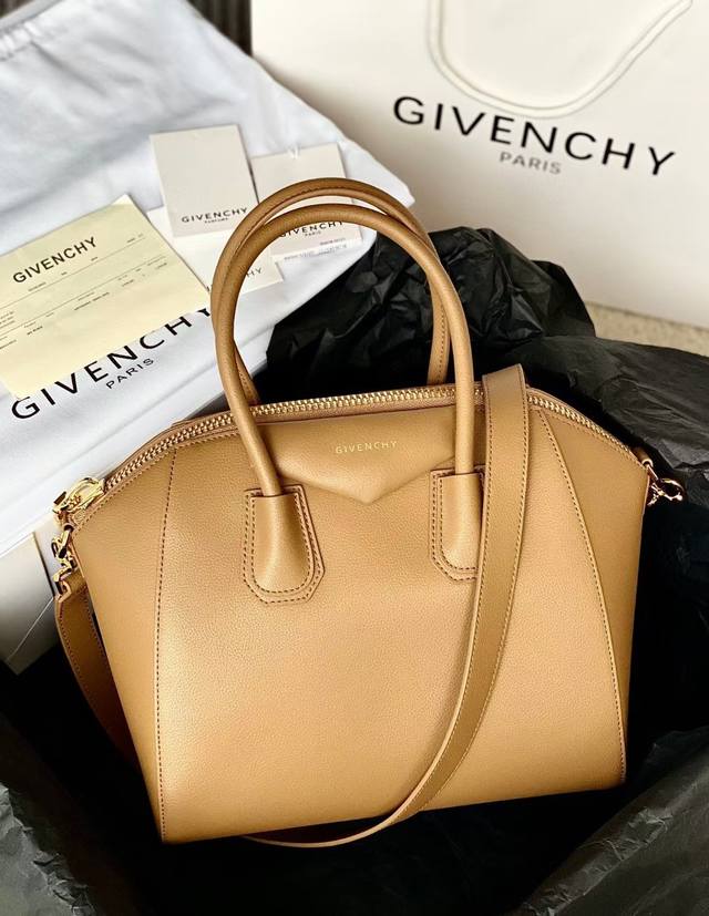 法国品 纪*希 GIVENC*Y 经典款Antigona tote 手提包进口山羊皮，最新版烫字logo！ 款号搜9981-2 尺寸28*34*25