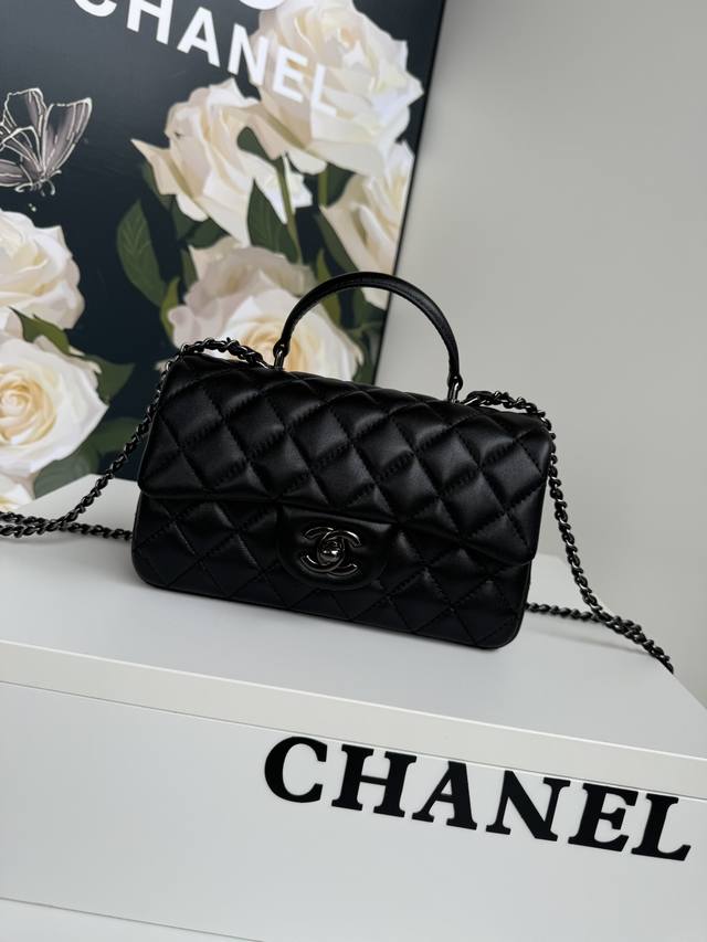 Chanel 21K最新Mini CF handle 手提包 AS2431 经典菱格口盖包 饰以精致经典链子搭配手提，细腻羊皮：润饰手袋，脱颖而出，演绎永恒优雅